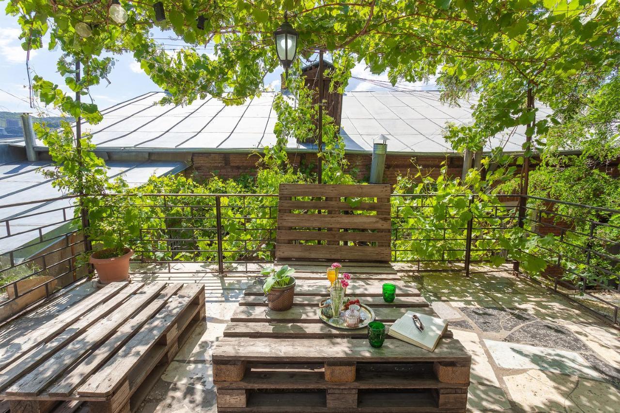 Hostel Indie Mindie Tbilisi Esterno foto