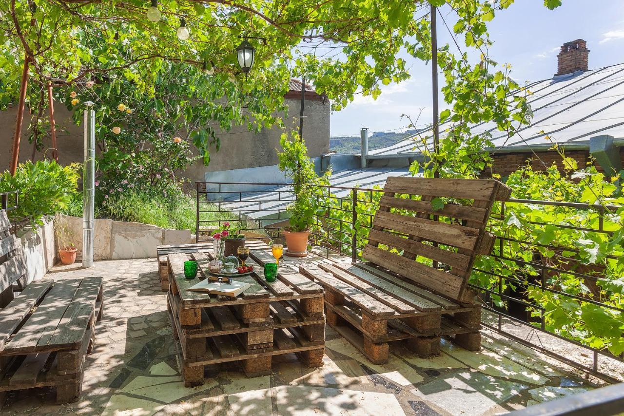 Hostel Indie Mindie Tbilisi Esterno foto