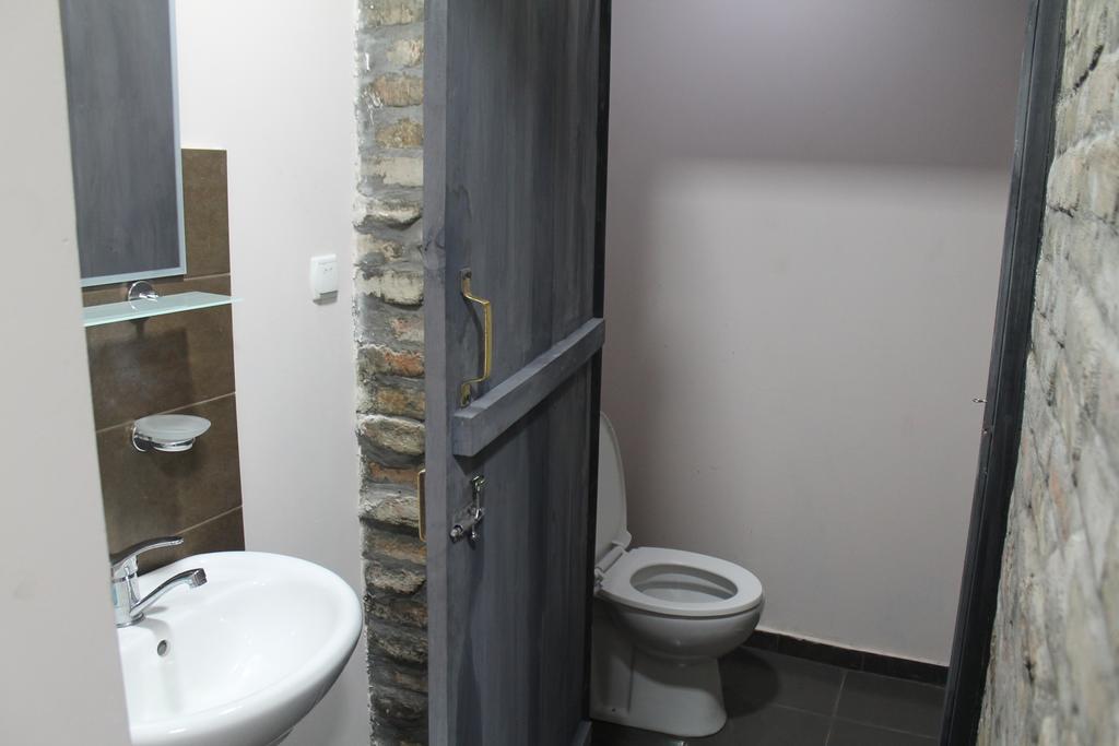 Hostel Indie Mindie Tbilisi Esterno foto